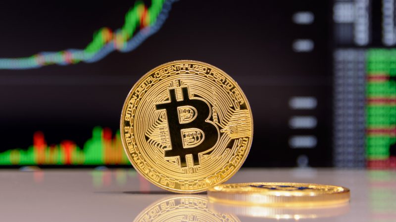 harga bitcoin melompat