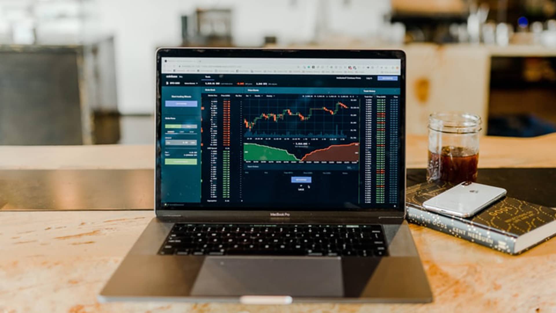 Tools yang harus dikuasai saat trading bitcoin